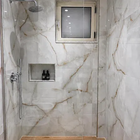 Dor Apartment